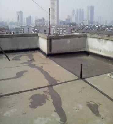 铁东漏水维修 楼顶漏水是什么原因，楼顶漏水维修方法是什么?